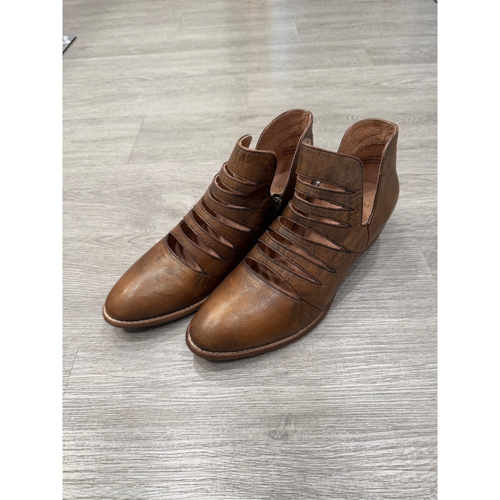 Anthropologie Seychelles Iceburg‎ Boots 9.5 Bronze Metallic Cutout Western Boho